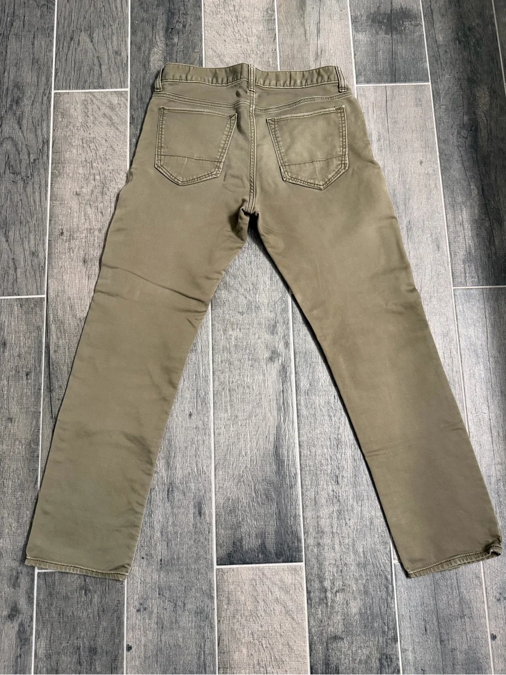 Banana Republic Men’s Olive Green Travel Slim Jeans